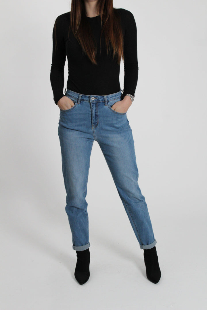 JEANS AURA